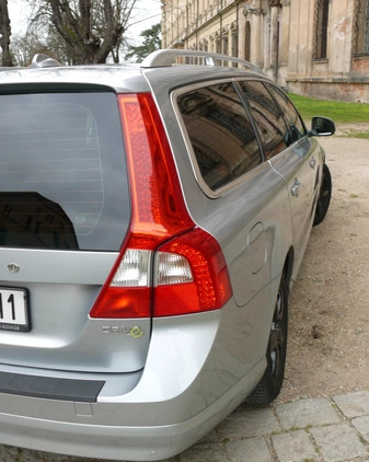 Volvo V70 cena 31500 przebieg: 307000, rok produkcji 2012 z Tychy małe 596